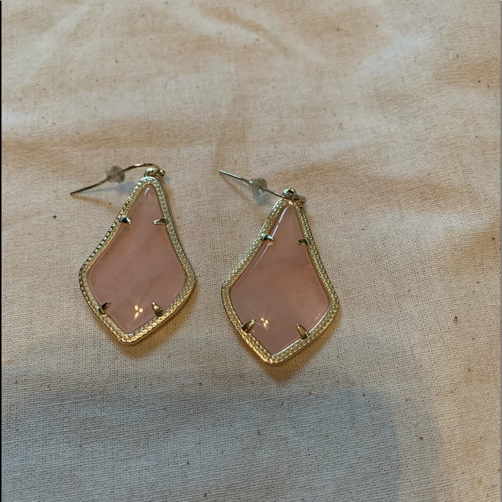 Kendra Scott drop earrings